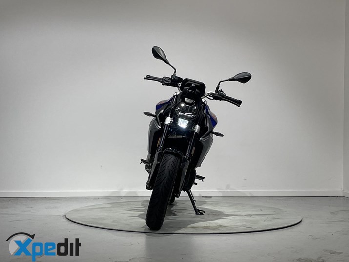 BMW F 900 R BMW F 900 R